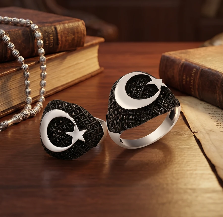 Milli Hafıza Ay Yıldız Rölyefli Mikro Taşlı Mikro Taşlı Gümüş Erkek Yüzük ürün görseli